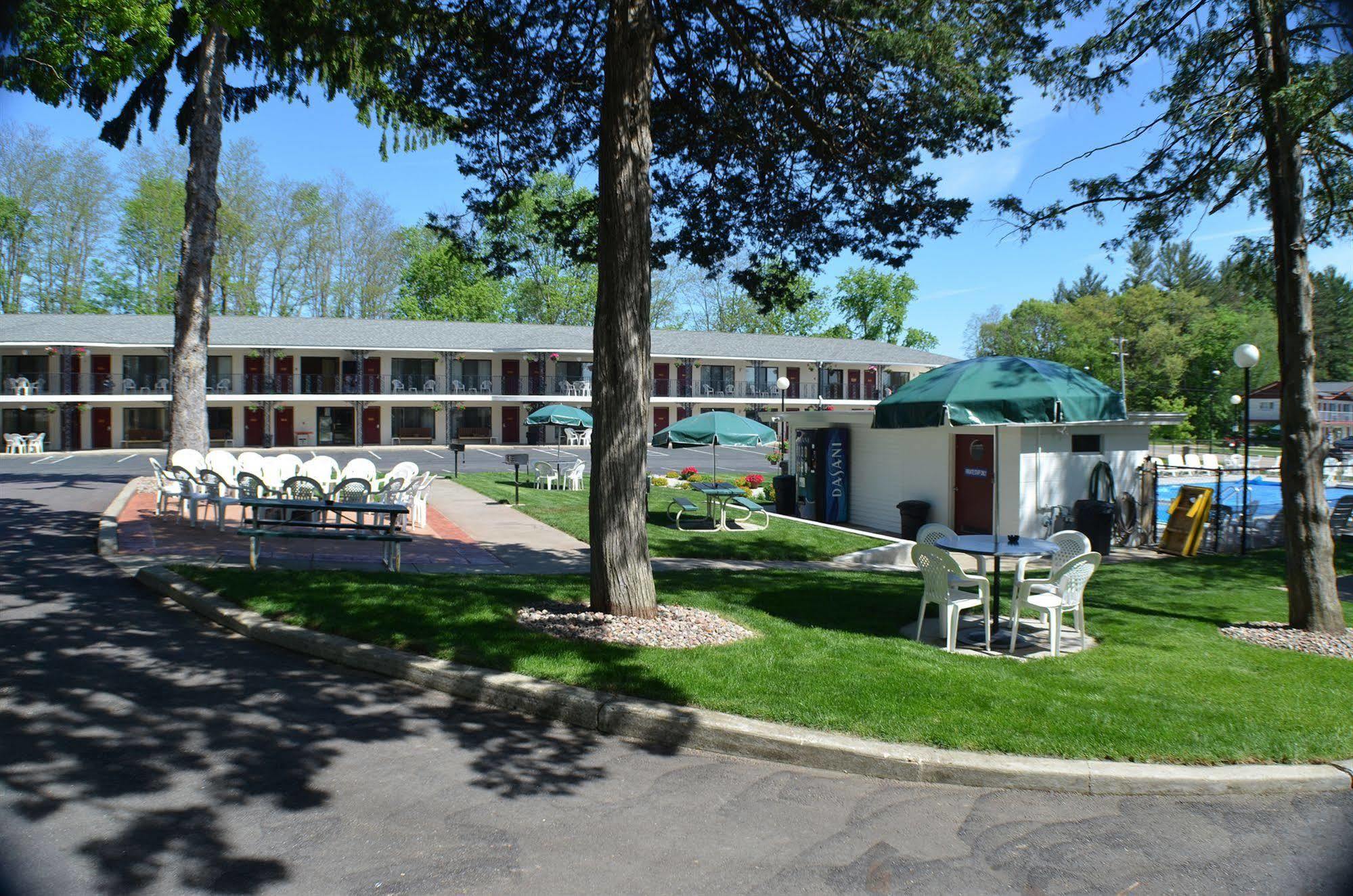 Motel Amber's And